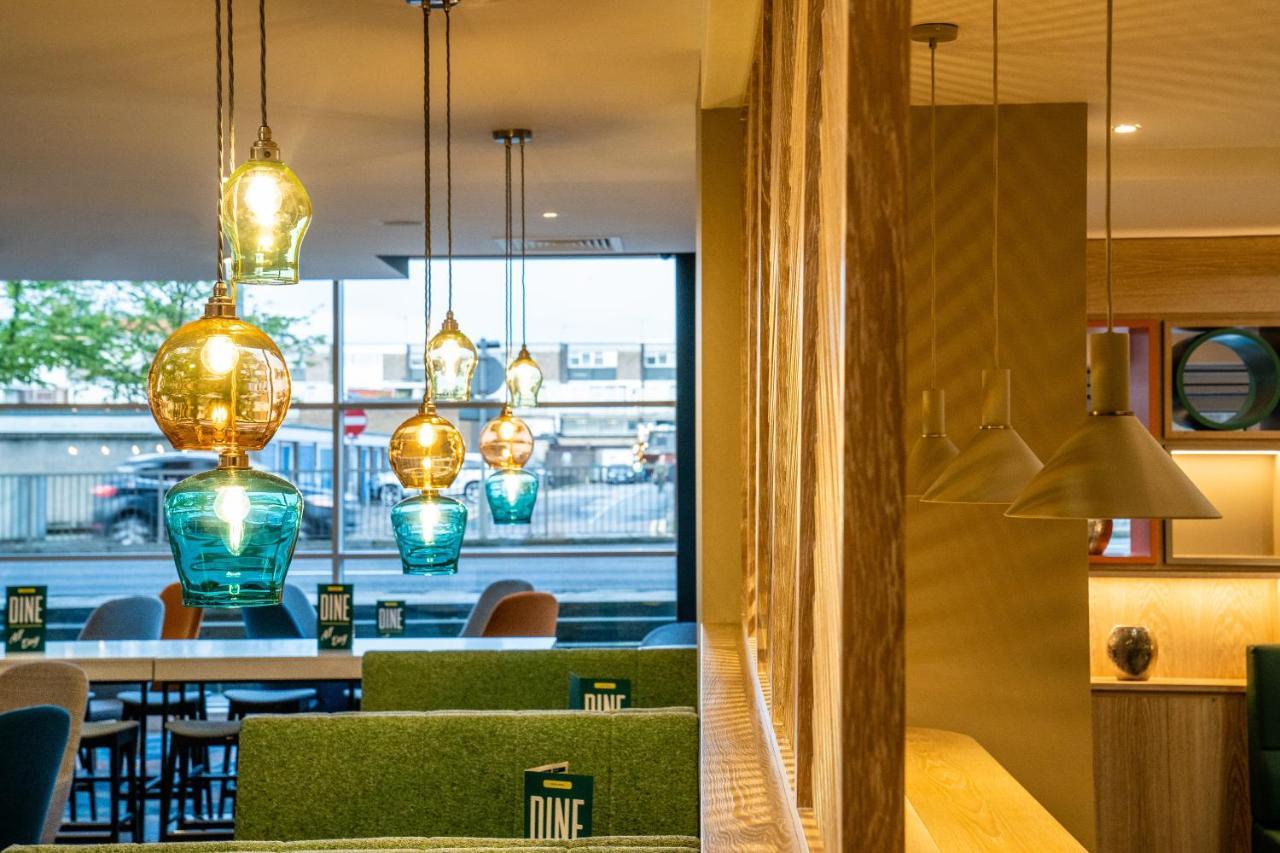 Holiday Inn Stevenage By Ihg Ngoại thất bức ảnh