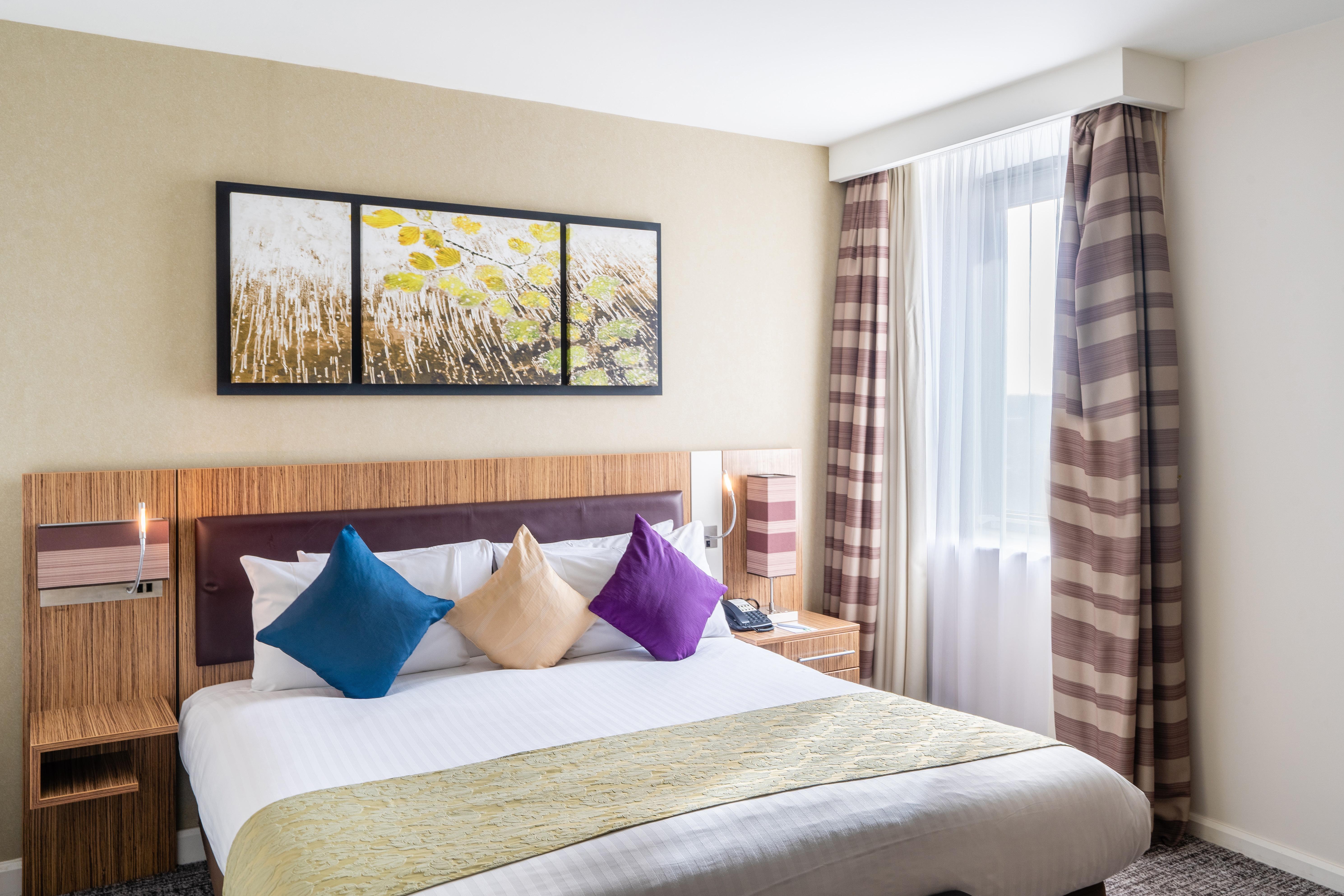 Holiday Inn Stevenage By Ihg Ngoại thất bức ảnh