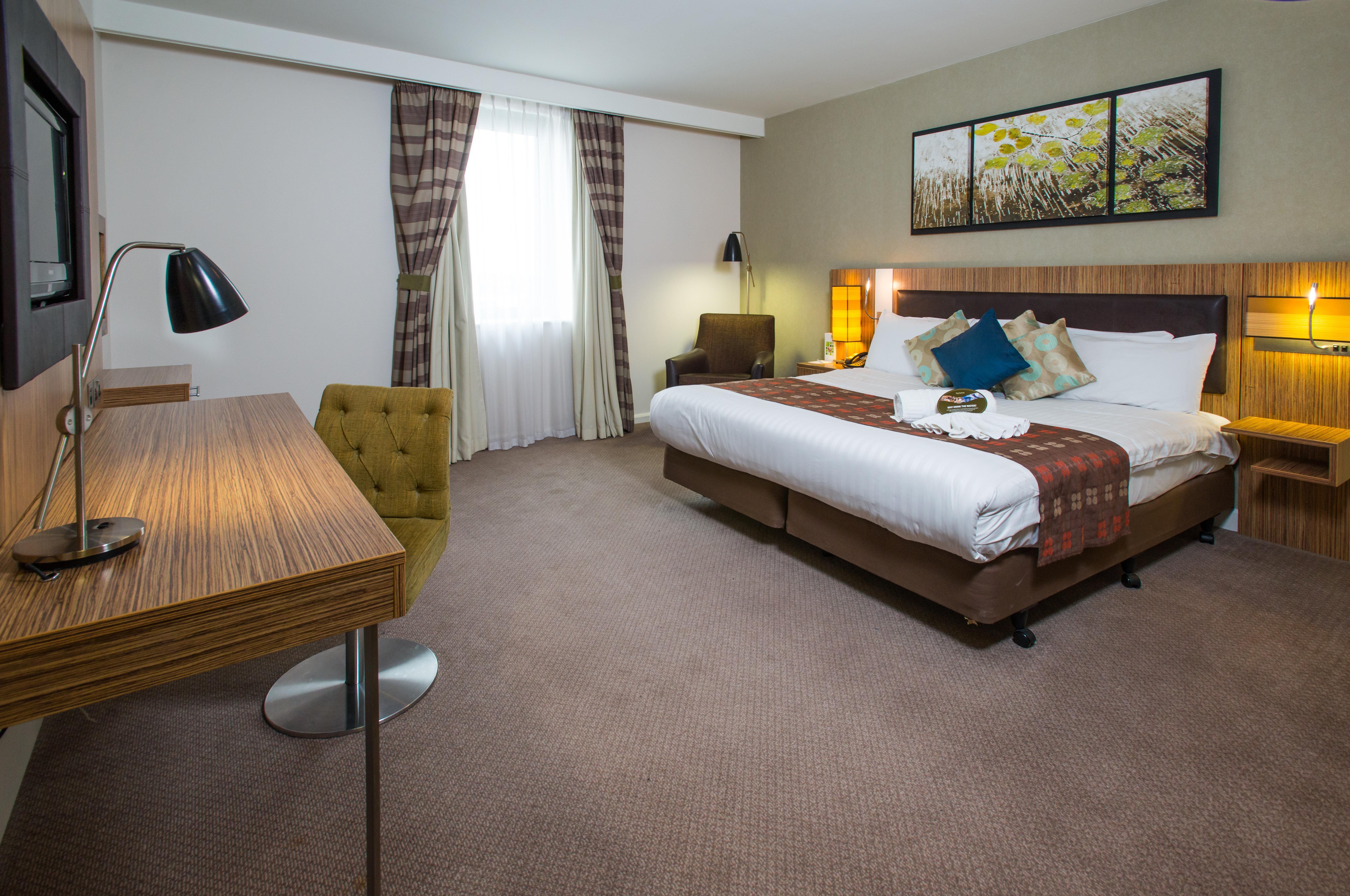 Holiday Inn Stevenage By Ihg Ngoại thất bức ảnh