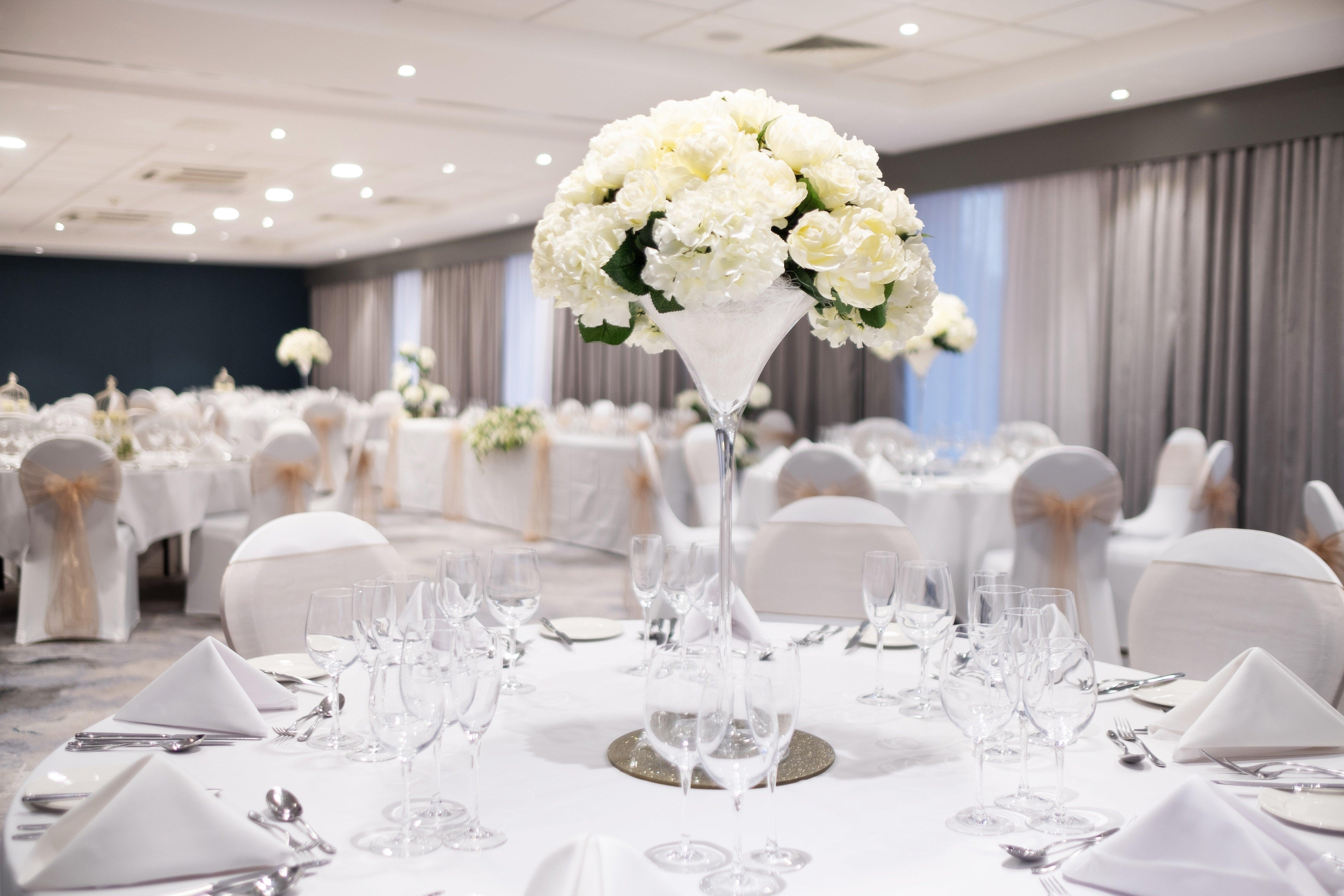Holiday Inn Stevenage By Ihg Ngoại thất bức ảnh