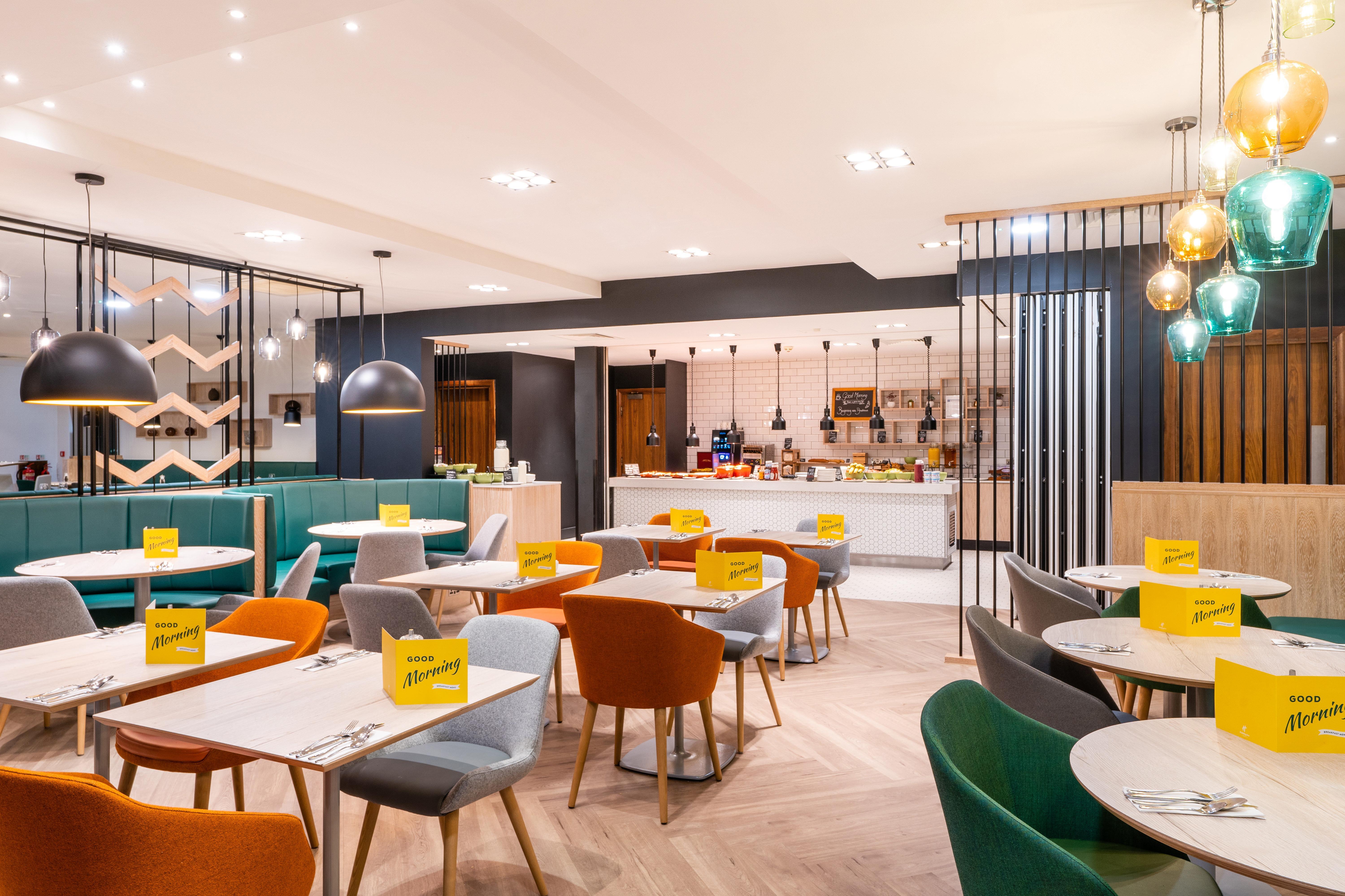Holiday Inn Stevenage By Ihg Ngoại thất bức ảnh