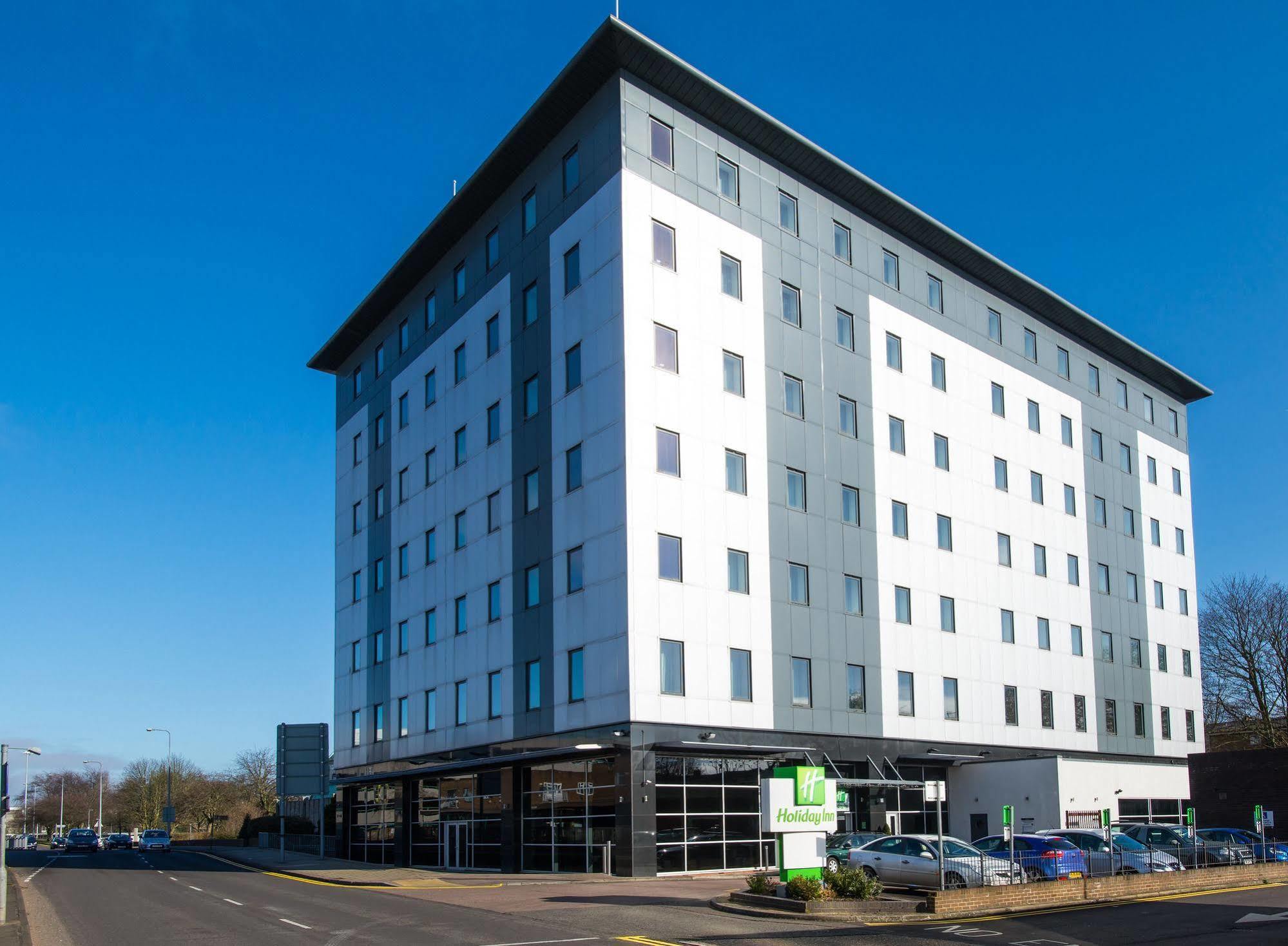 Holiday Inn Stevenage By Ihg Ngoại thất bức ảnh