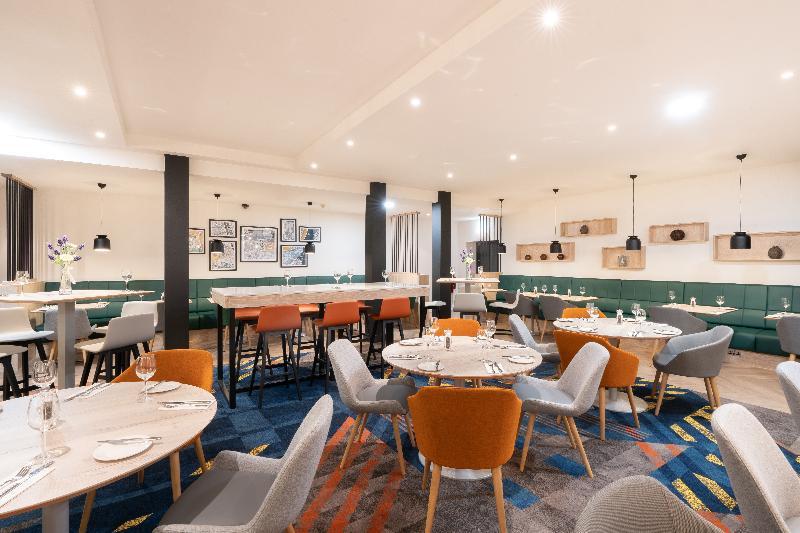 Holiday Inn Stevenage By Ihg Ngoại thất bức ảnh